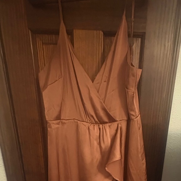 Mauve Pink Elegant Ruffled Dress - Perfect for weddings - Picture 1 of 2